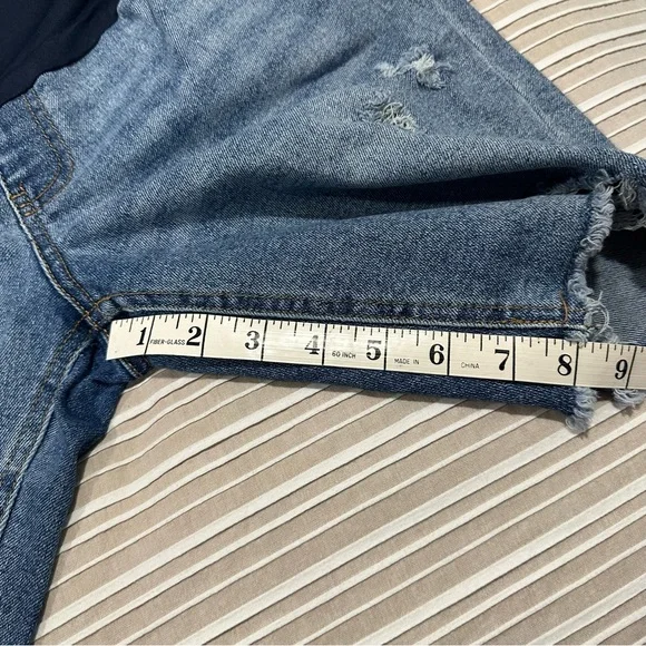 Time and Tru maternity cutoff jean shorts medium distressed denim full panel - Picture 4 of 4